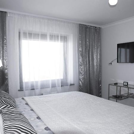 Lyra63 Large 80Sq M Top 14 Floor シャウレイ エクステリア 写真